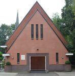 De voorkant van de kerk.
<br/>
Richard Keijzer, 2014-09-06